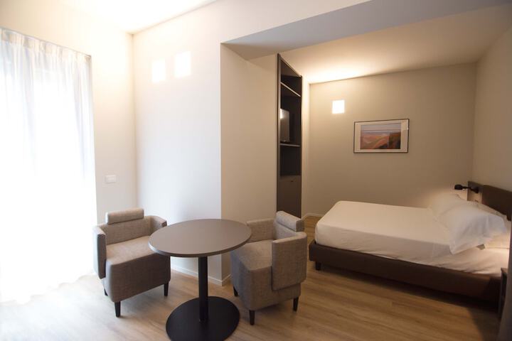 Room 37 of 128