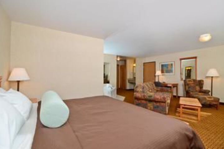 Room 9 of 19