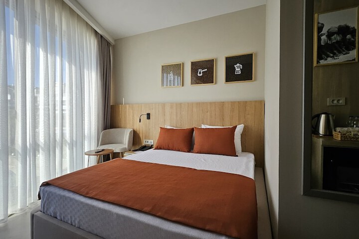 Room 12 of 31