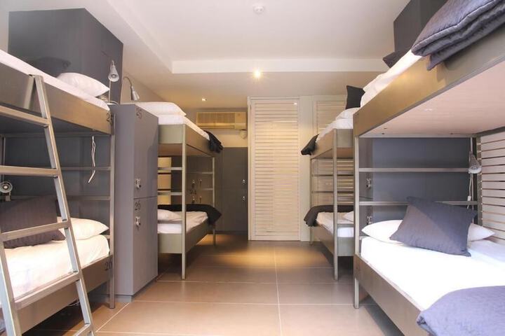 Room 15 of 42