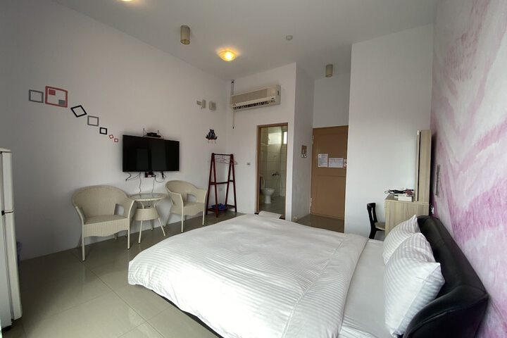Room 2 of 29