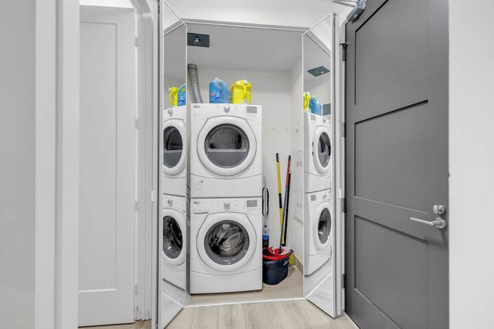 Laundry 328 of 448