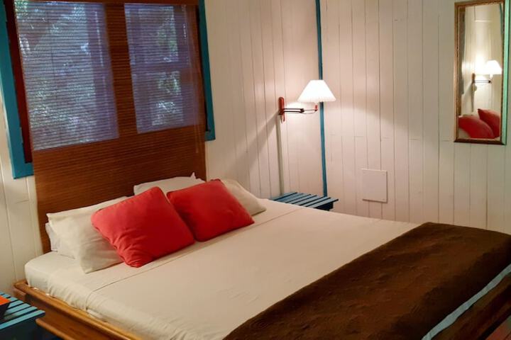 Room 13 of 87