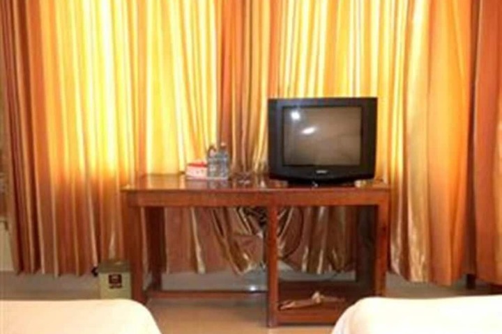 Room 25 of 47
