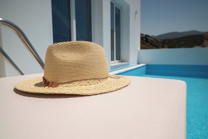 Pool 56 of 91