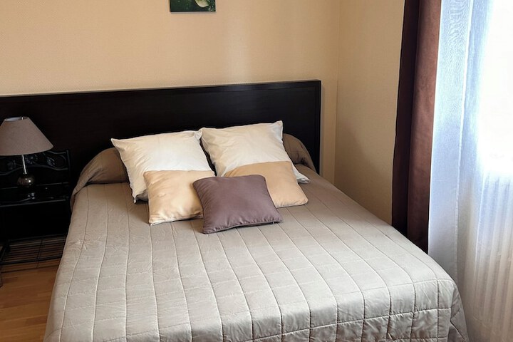 Room 2 of 7
