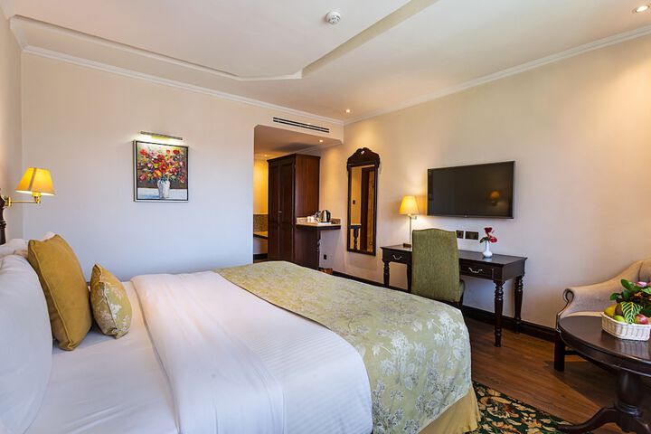 Room 3 of 22