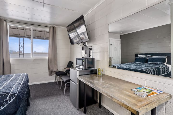 Room 42 of 61