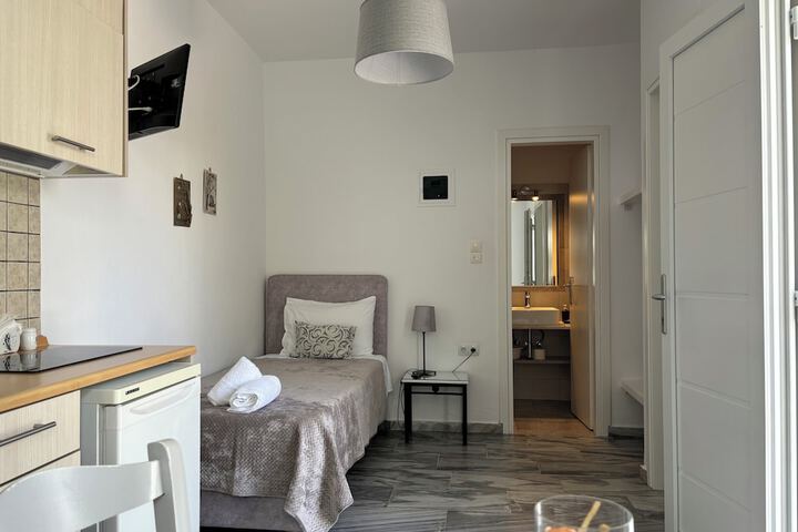 Room 40 of 165