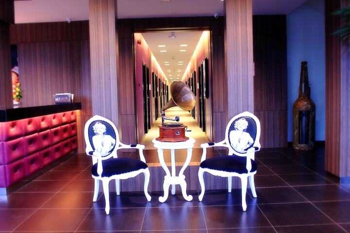 Hotel Interior 4 of 67