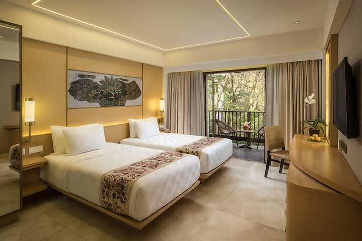 Room 7 of 48