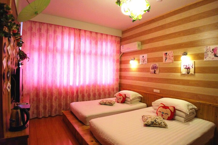 Room 21 of 24