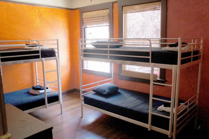 Room 6 of 12