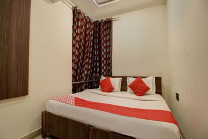 Room 31 of 38