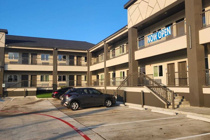 Hotel 43 of 70