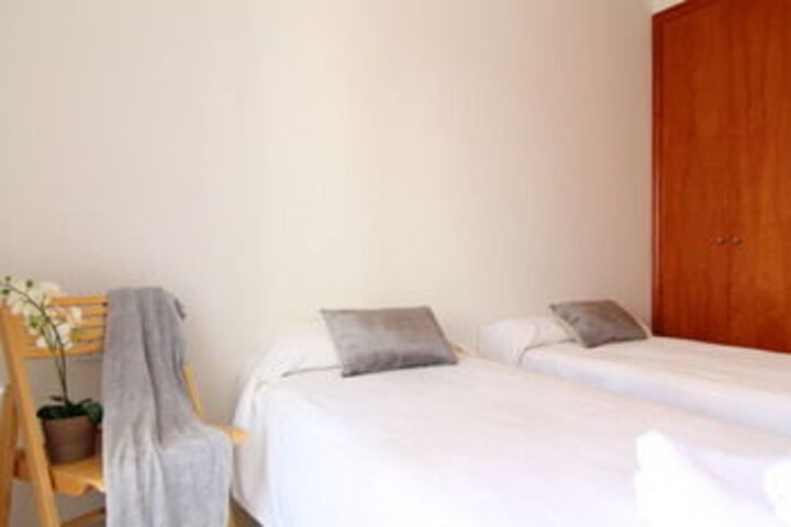 Room 53 of 205