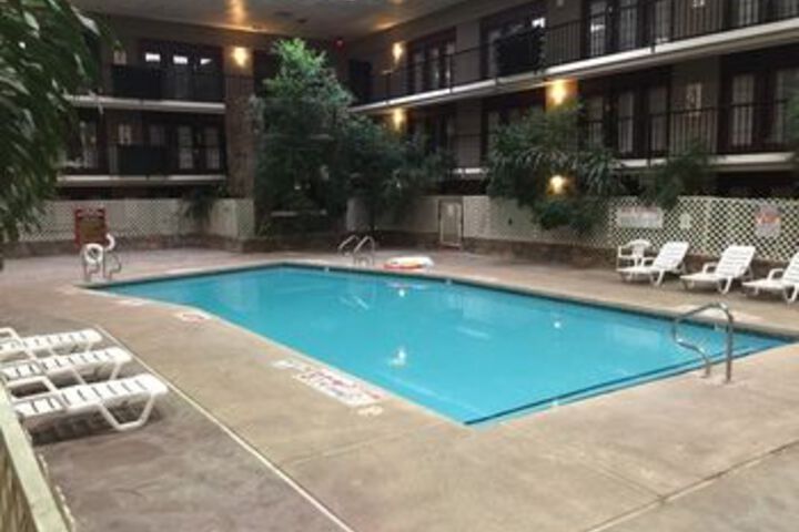 Pool 17 of 24