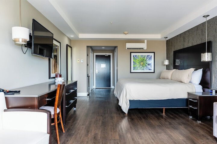 Room 30 of 69