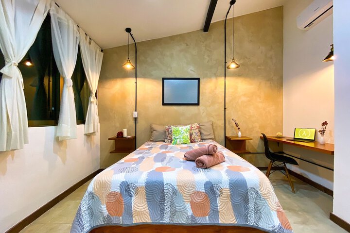 Room 28 of 79