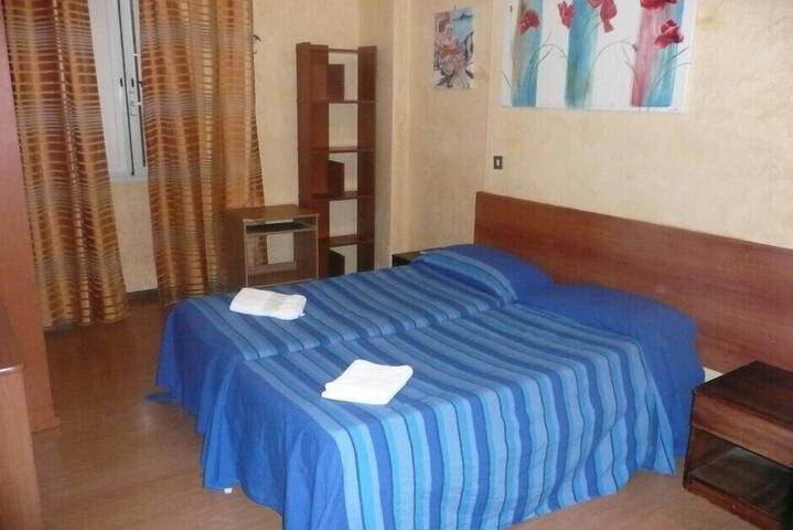 Room 7 of 20