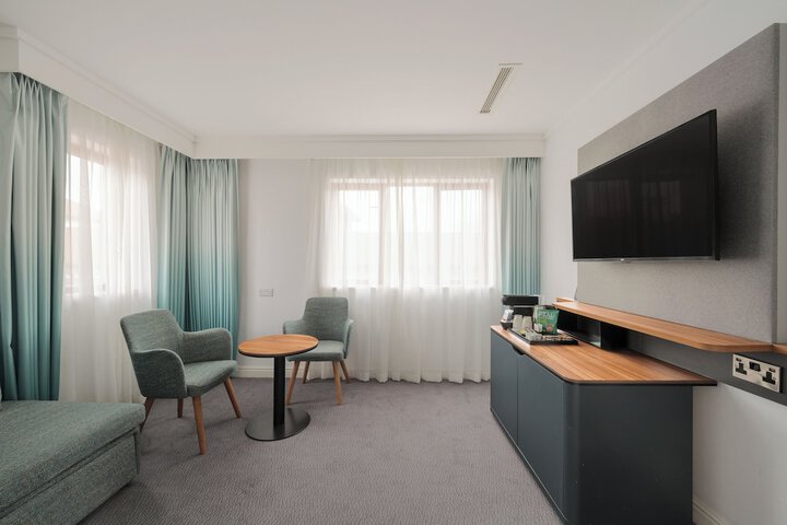 Room 65 of 134