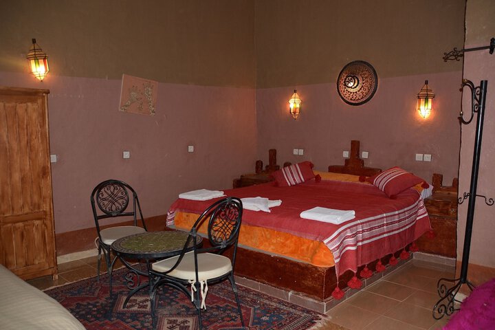 Room 5 of 124