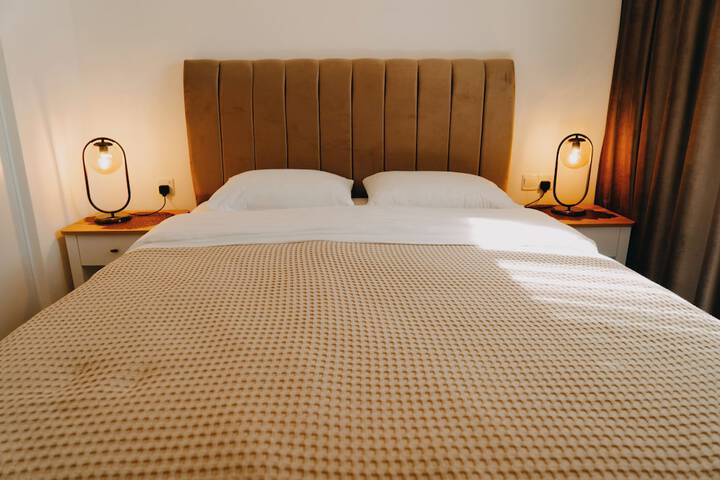 Room 45 of 196