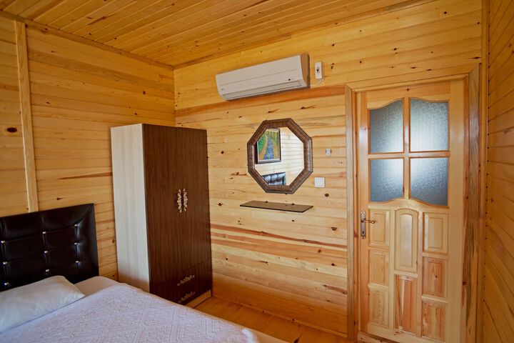 Room 16 of 71