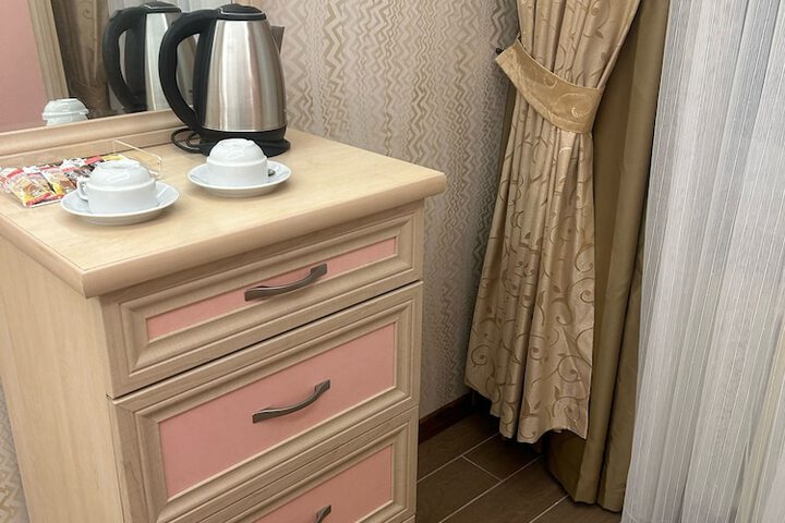 Room 2 of 95