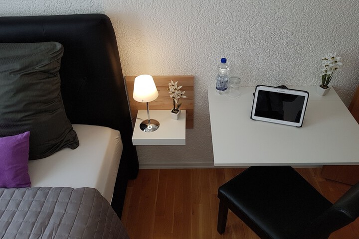 Room 14 of 30