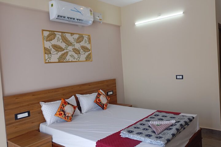 Room 3 of 9