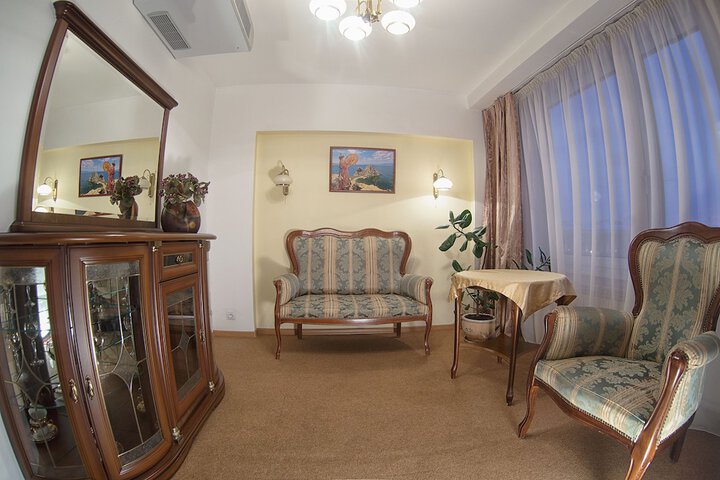 Room 14 of 43