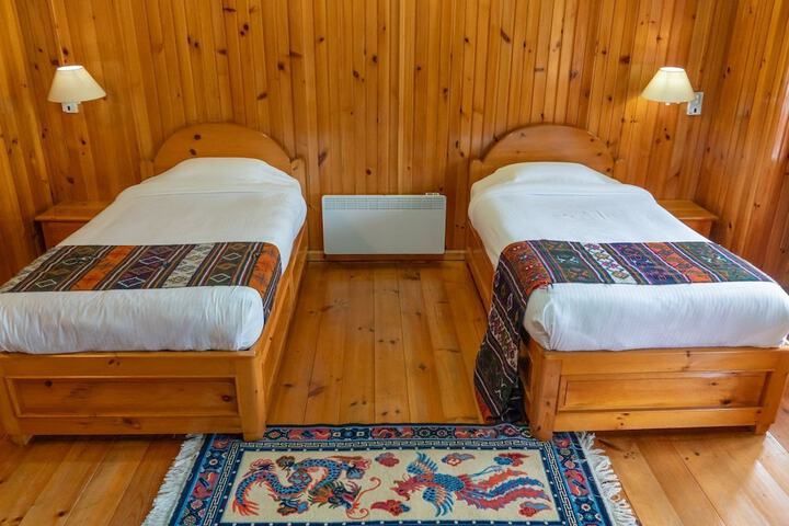 Room 5 of 14