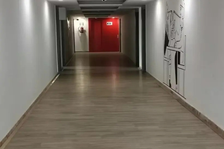 Room 12 of 17