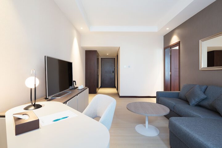 Room 35 of 91