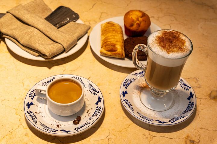 Breakfast/Coffee Service 32 of 76