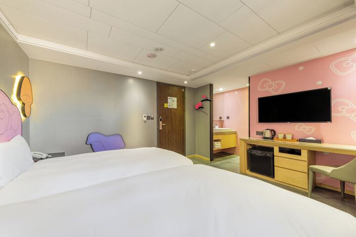 Room 22 of 103