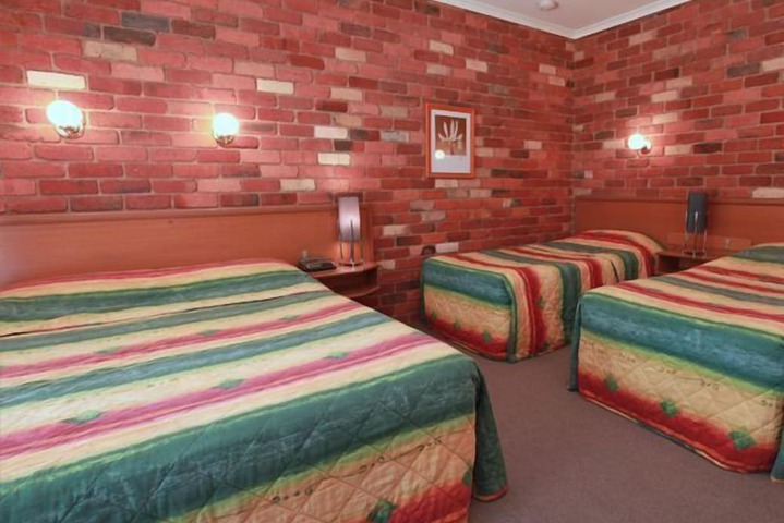 Room 5 of 43