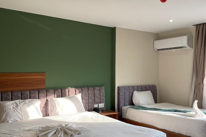 Room 25 of 58