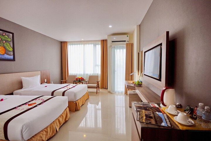 Room 16 of 65