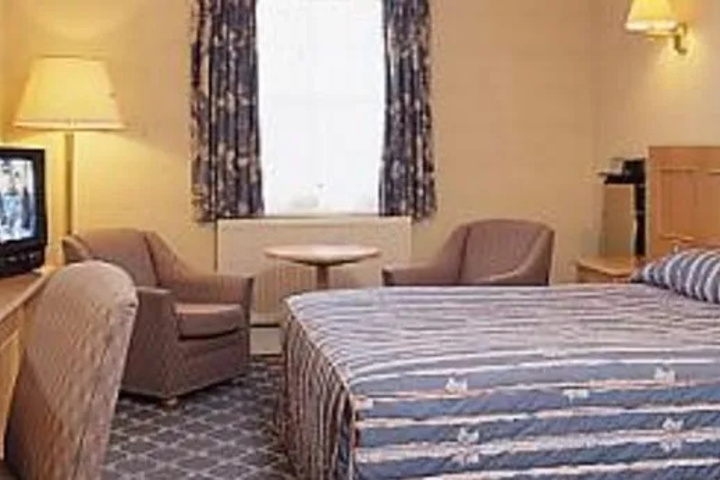 Room 3 of 3