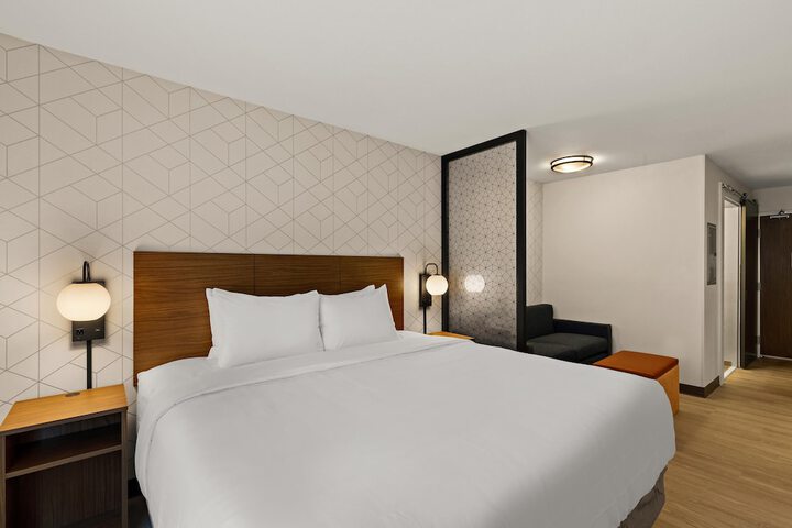 Room 4 of 29