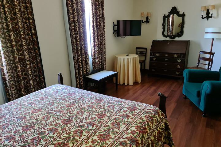Room 17 of 96