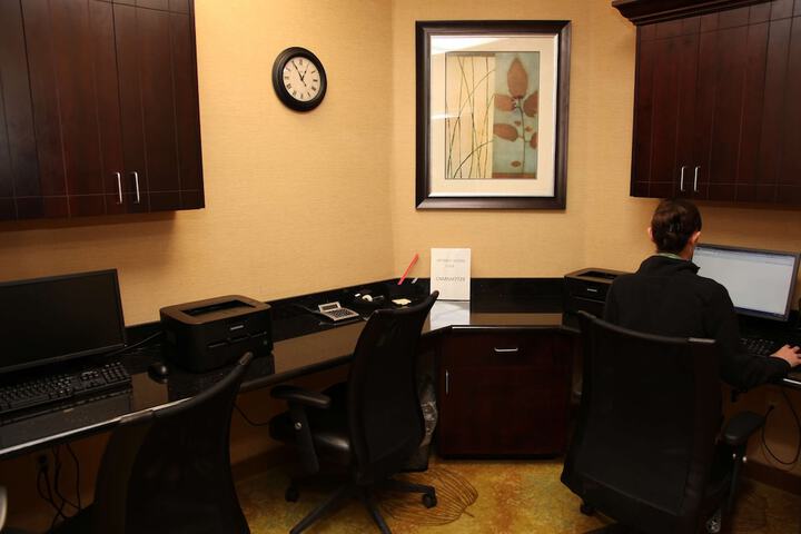 Business Center 37 of 42