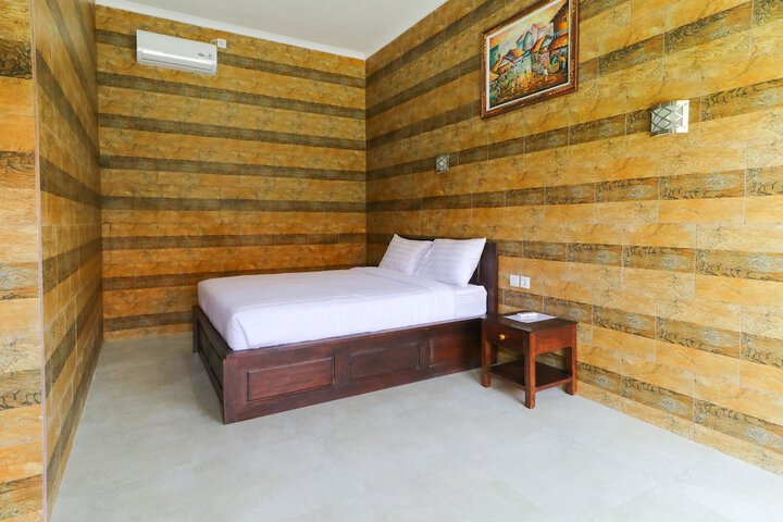 Room 4 of 34