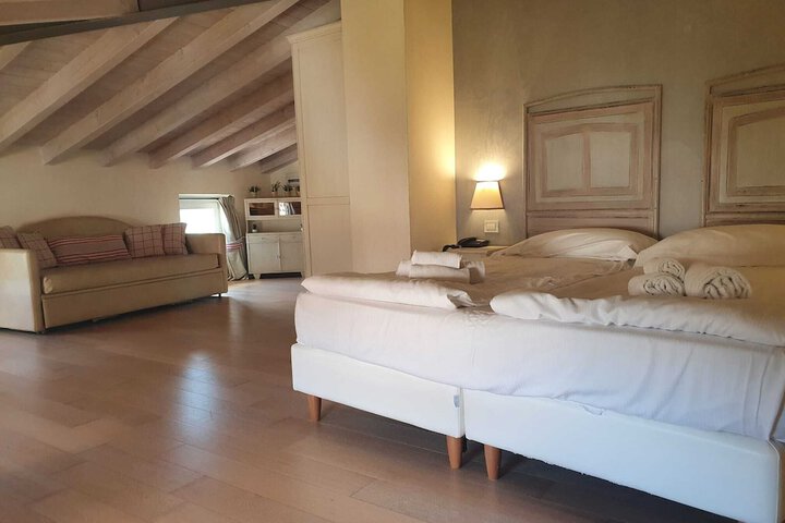 Room 34 of 75