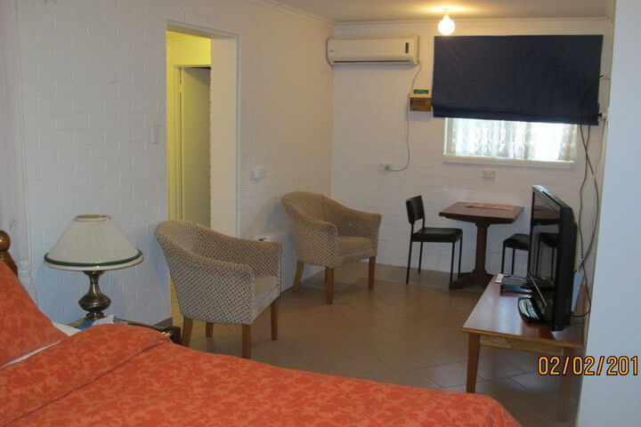 Room 7 of 25