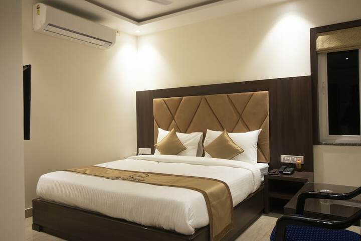 Room 3 of 21