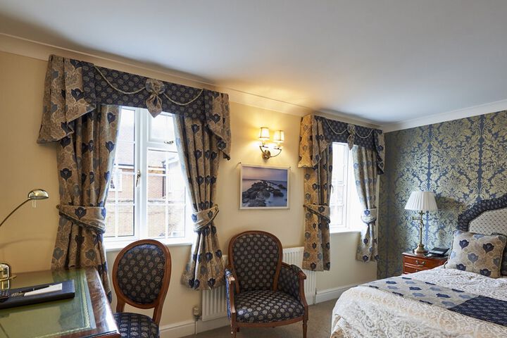 Room 15 of 76