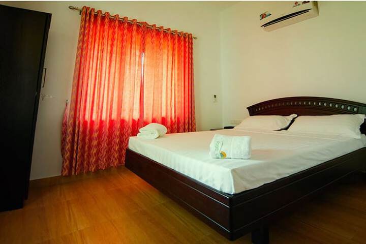 Room 3 of 13
